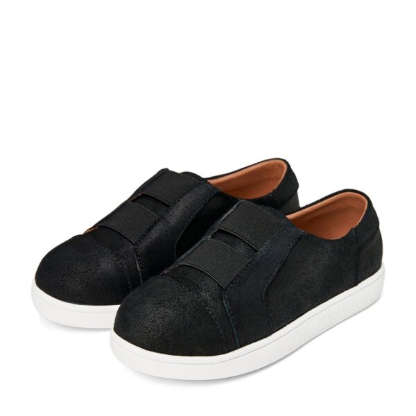 Truftrek Black Sneakers
